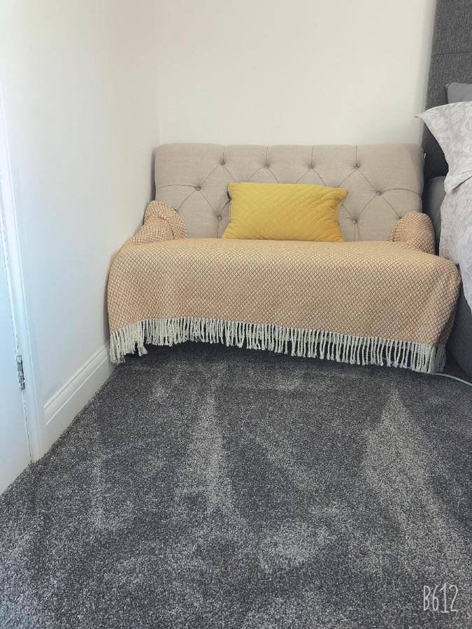 Flat 1 - Entire Modern Studio With En-Suite And Free Parking Close To Qmc, City Centre & Notts Uni Nottingham Kültér fotó