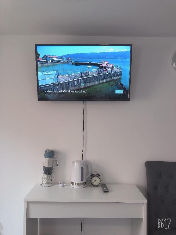 Flat 1 - Entire Modern Studio With En-Suite And Free Parking Close To Qmc, City Centre & Notts Uni Nottingham Kültér fotó