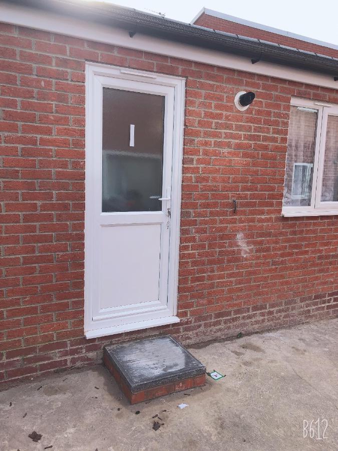 Flat 1 - Entire Modern Studio With En-Suite And Free Parking Close To Qmc, City Centre & Notts Uni Nottingham Kültér fotó