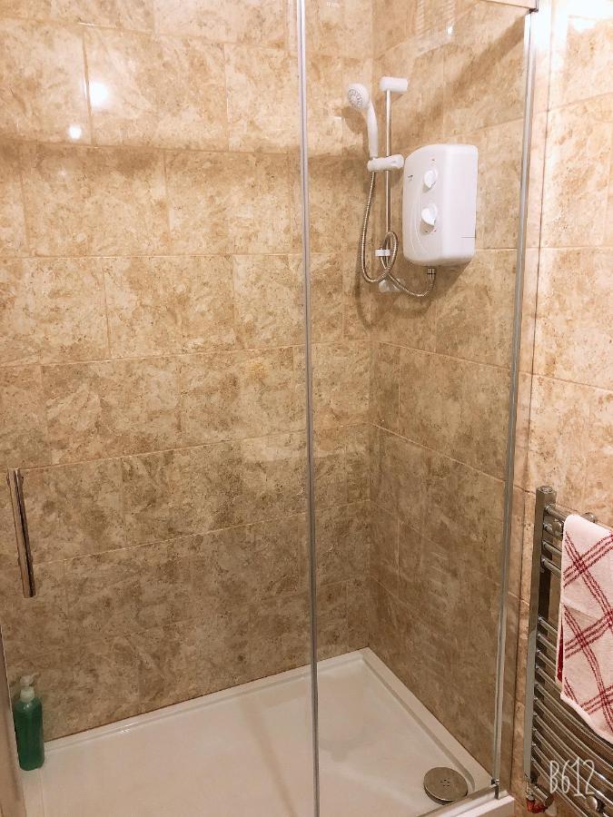 Flat 1 - Entire Modern Studio With En-Suite And Free Parking Close To Qmc, City Centre & Notts Uni Nottingham Kültér fotó