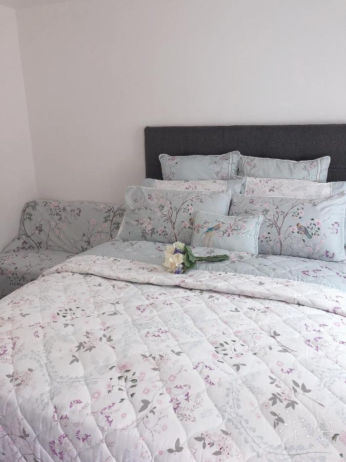 Flat 1 - Entire Modern Studio With En-Suite And Free Parking Close To Qmc, City Centre & Notts Uni Nottingham Kültér fotó